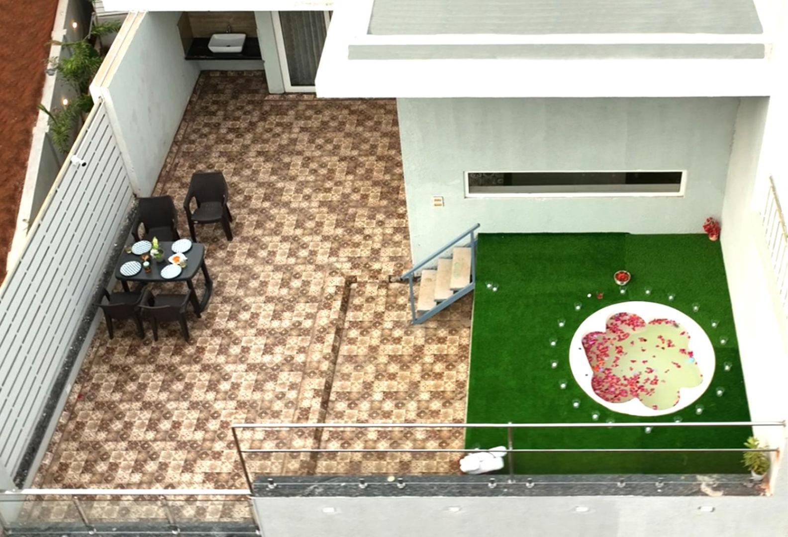 Euphoria Luxury Villa - 5Bhk - Private Pool - Jacuzzi, באג'ה מראה חיצוני תמונה