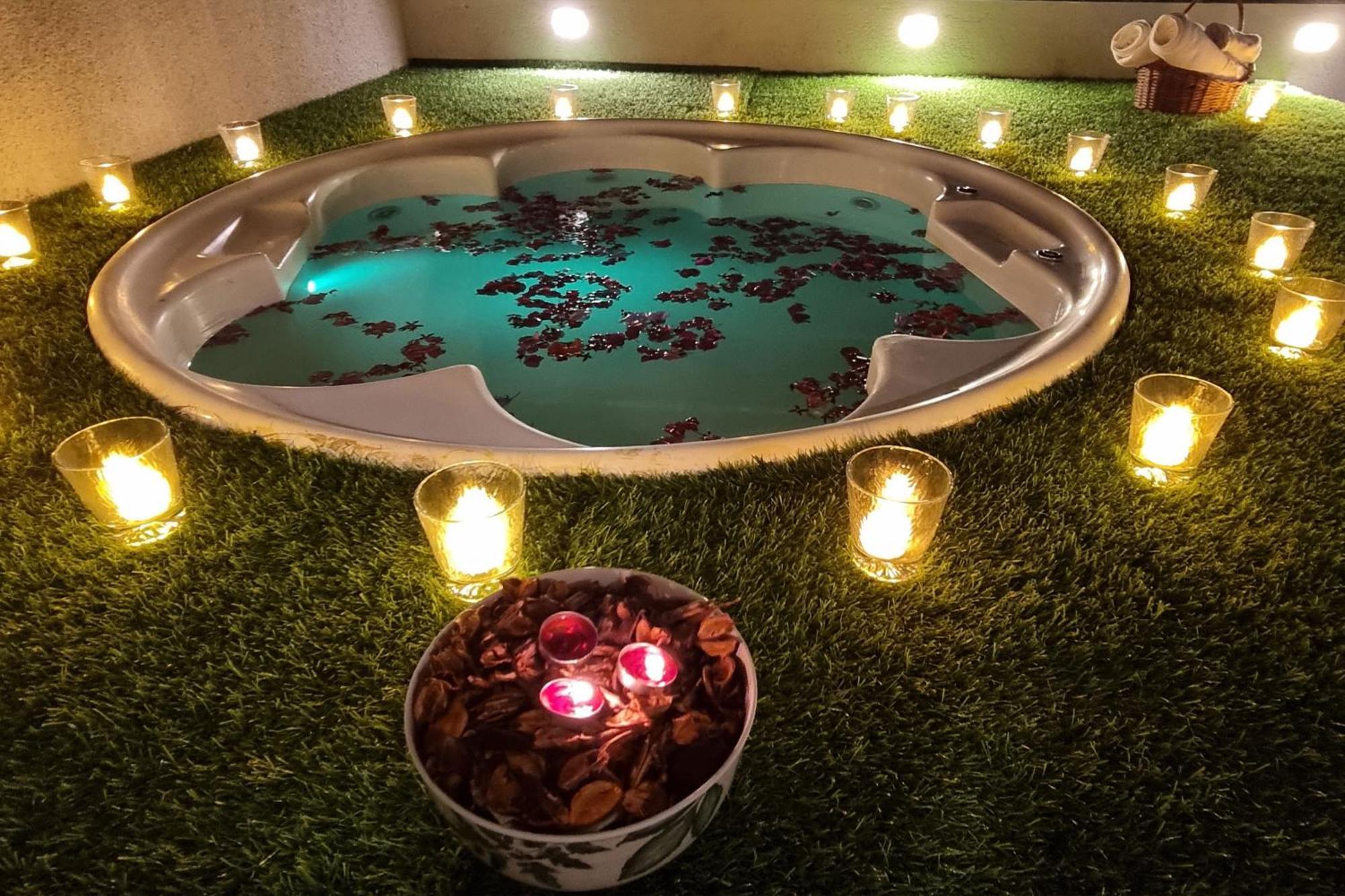 Euphoria Luxury Villa - 5Bhk - Private Pool - Jacuzzi, באג'ה מראה חיצוני תמונה